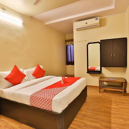 Oyo 11427 Hotel Kalyan Ahmedabad Esterno foto