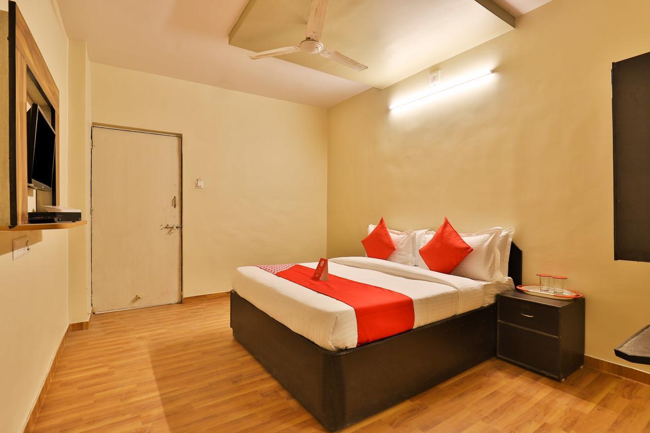 Oyo 11427 Hotel Kalyan Ahmedabad Esterno foto