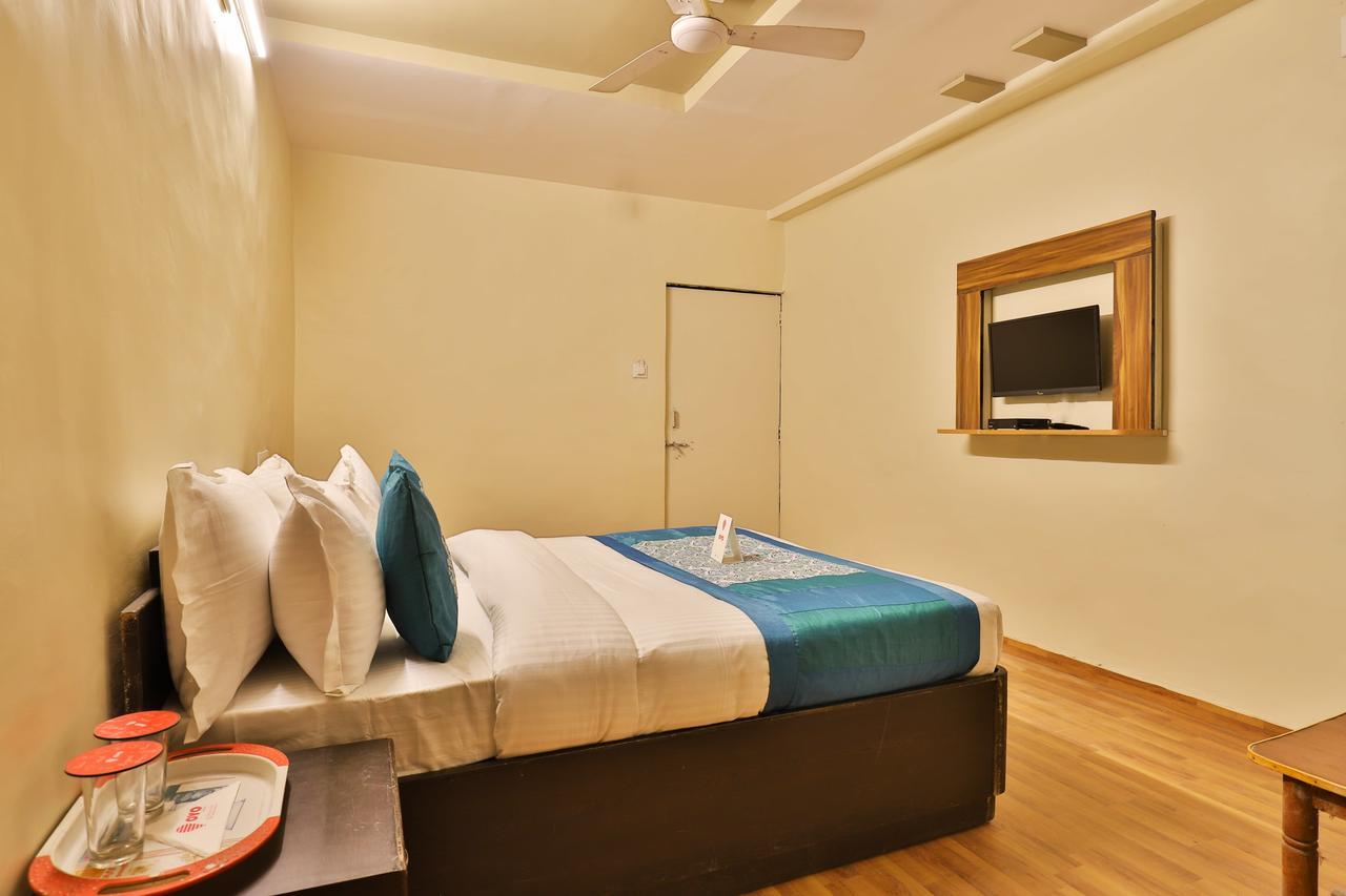 Oyo 11427 Hotel Kalyan Ahmedabad Esterno foto